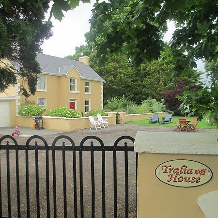 Tralia Farmhouse Self Catering Farranfore Oda fotoğraf
