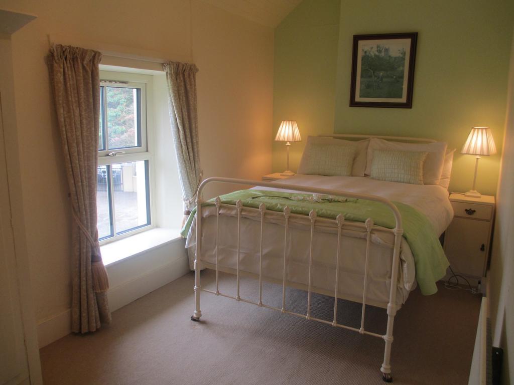 Tralia Farmhouse Self Catering Farranfore Oda fotoğraf