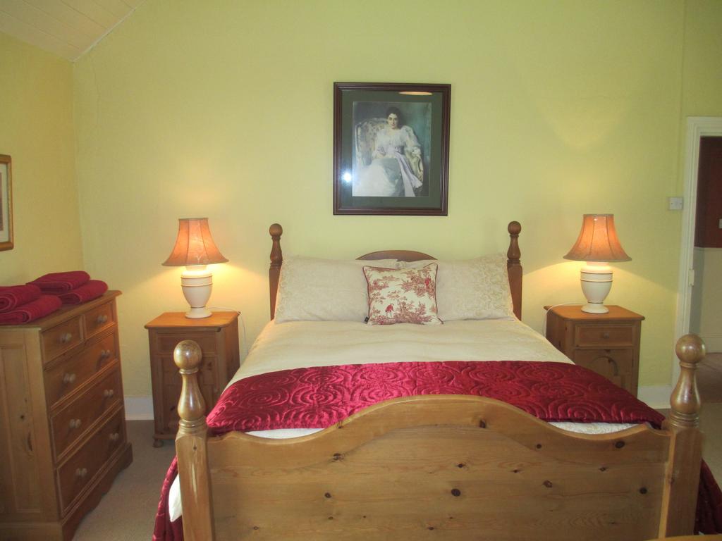 Tralia Farmhouse Self Catering Farranfore Oda fotoğraf
